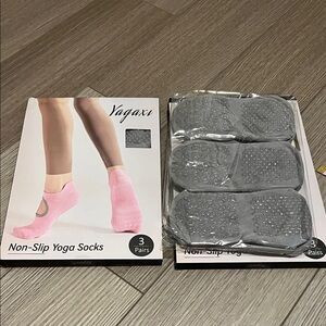 Vagaxi Gray Non-Slip Yoga Socks